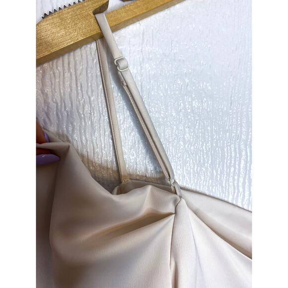 EVER NEW Evangelina Draped Whited Satin Cold Shoulder Dress US 4 NWT - Picture 9 of 16